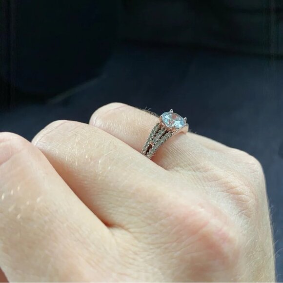 Rose Gold CZ Fashion Ring Size 8 - Picture 9 of 15